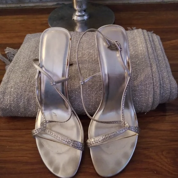 size 12 women's silver dress shoes Floral Elisa Women's Wide Width Evening Dress Shoes for Wedding, Prom, & Dinner Silver 10